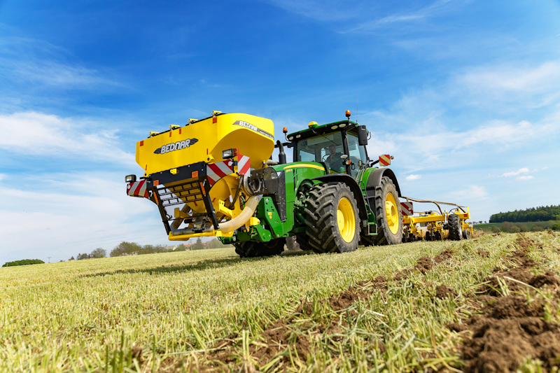 Смуговий обробіток разом із підживленням після жита